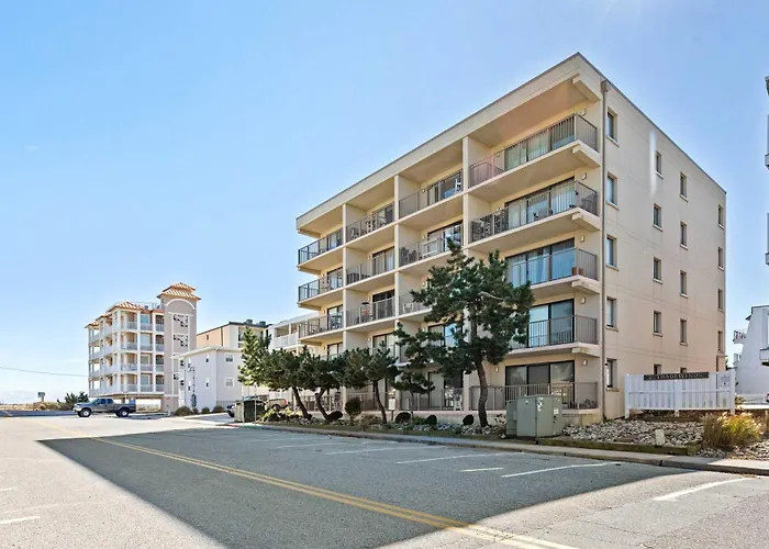Tradewinds 404 *